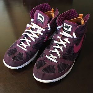 NIKE Women’s Air Max S2S purple Size 8